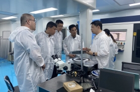 廣饒縣政府投資促進(jìn)中心與金頓激光共謀輪胎行業(yè)智造新篇章
